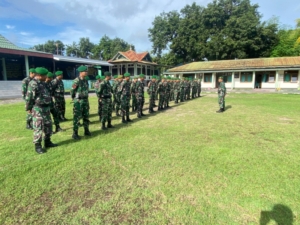 Kapten Inf Amran Tiwa Ambil Apel Pengecekan Kodim 1603/Sikka