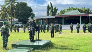 Dandim 1603/Sikka Pimpin Upacara Korps Raport Purna Tugas Anggota Kodim