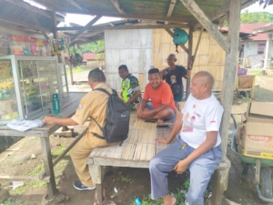 Jaga Kamtibmas Wilayah Binaan, Babinsa Desa Rukuramba Turun ke Masyarakat