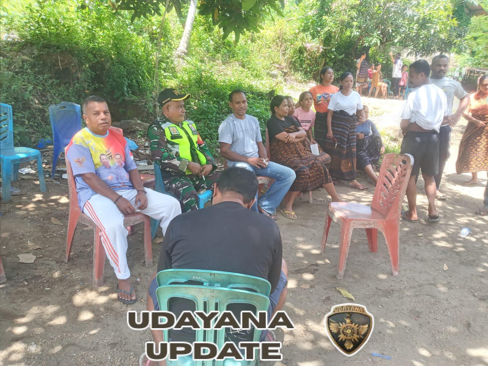 Jaga Kamtibmas, Babinsa Ende Timur Turun Langsung Berkomunikasi dengan Warga