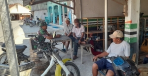 Sertu Dahlan Laksanakan Komsos Bersama Warga Binaan di Seteluk Tengah