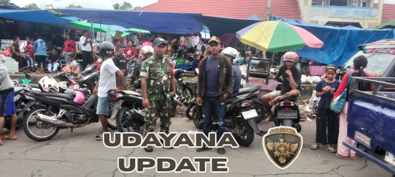 Babinsa Koramil Bajawa Patroli dan Monitoring Keamanan di Pasar Soa