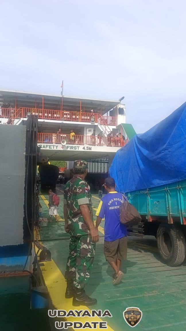 Babinsa Pastikan Keberangkatan KMP Garda Maritim 3 Berjalan Tertib