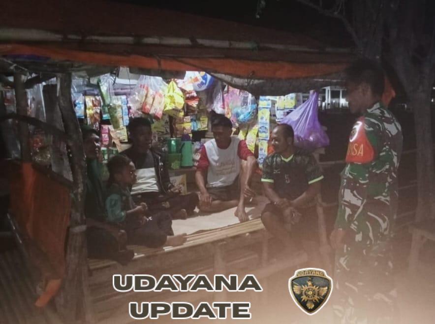 Patroli Siskamling Awasi Pemukiman dan Tempat Nongkrong Anak Muda