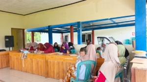 Babinsa Desa Tatar Hadiri Rapat PMT Posyandu TA 2026 di Sekongkang
