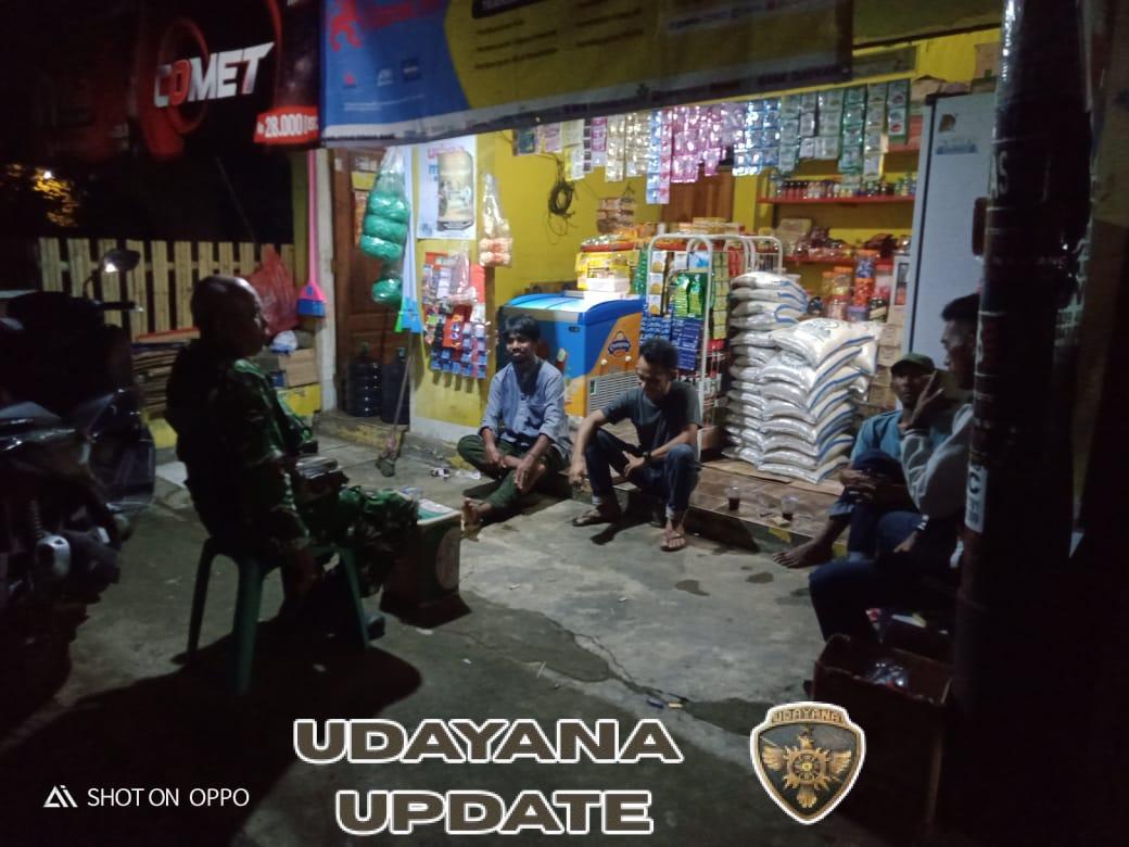 Patroli Ronda Malam Babinsa Dorebara, Pelajar Diberi Edukasi Kamtibmas