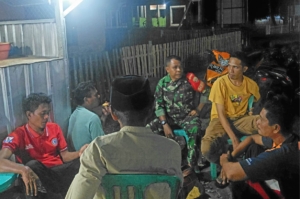 Jaga Kamtibmas, Babinsa Desa Marada Aktif Ronda Malam