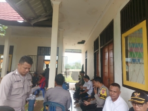 Babinsa Koramil 1628-01/Taliwang Ikuti Zoom Meeting Panen Raya dan Pengumuman Swasembada Pangan Bersama Presiden RI