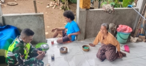 Kopda Imanuel Lobang Tingkatkan Kamtibmas Desa Manulondo Lewat Komsos dan Pamwil