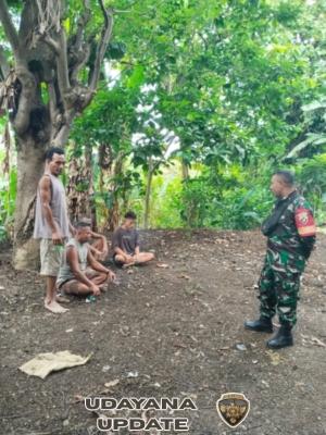 Kopka Geratis Taek Tingkatkan Kamtibmas Desa Tou Barat Lewat Pamwil dan Komsos