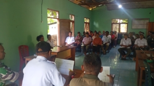 Babinsa Amankan Proyek Sentra Industri Garam Nasional di Rote Timur