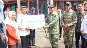 Penyerahan Sarana Usaha dan Kartu BPJS untuk Peserta Pelatihan di hadiri Dandim 1608/Bima