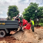 Babinsa Koramil 1627-01/Baa Laksanakan Monitoring Wilayah di Desa Lekunik