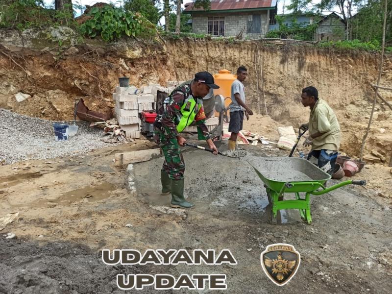 Babinsa Koramil 1621-01/Kota SoE Praka Gemin Lolos, Kawal Ketat Pembangunan Gerai KDKMP Desa Nifukani Demi Percepatan Layanan Masyarakat.