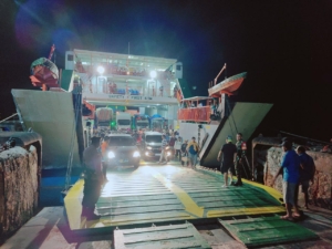 Piket Koramil 1627-02/PB Amankan Bongkar Muatan KM Garda Maritim 3