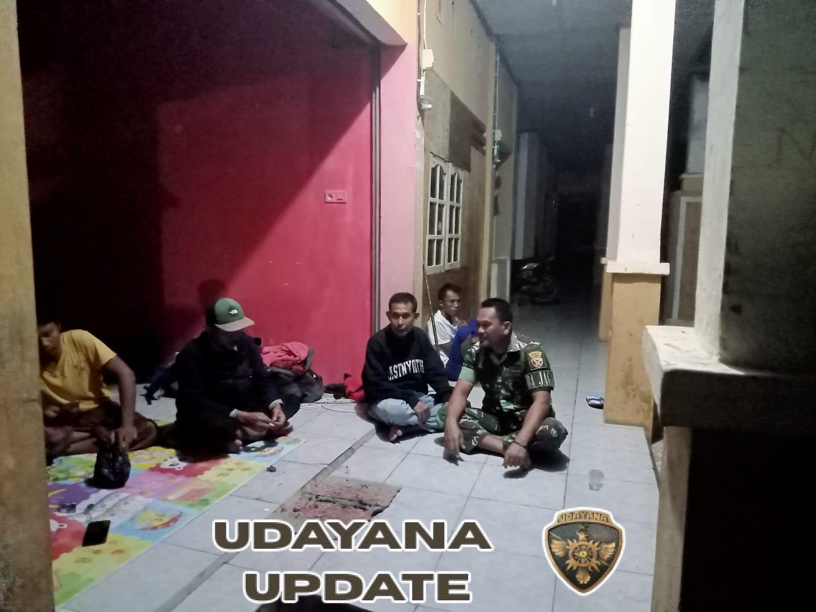 Koramil Poto Tano Gelar Patroli Malam Demi Jaga Kamtibmas Wilayah