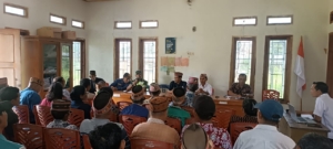 Koramil 1630-03/Macang Pacar Dukung Penguatan Ekonomi Desa Lewat Sosialisasi Gerai Koperasi Merah Putih