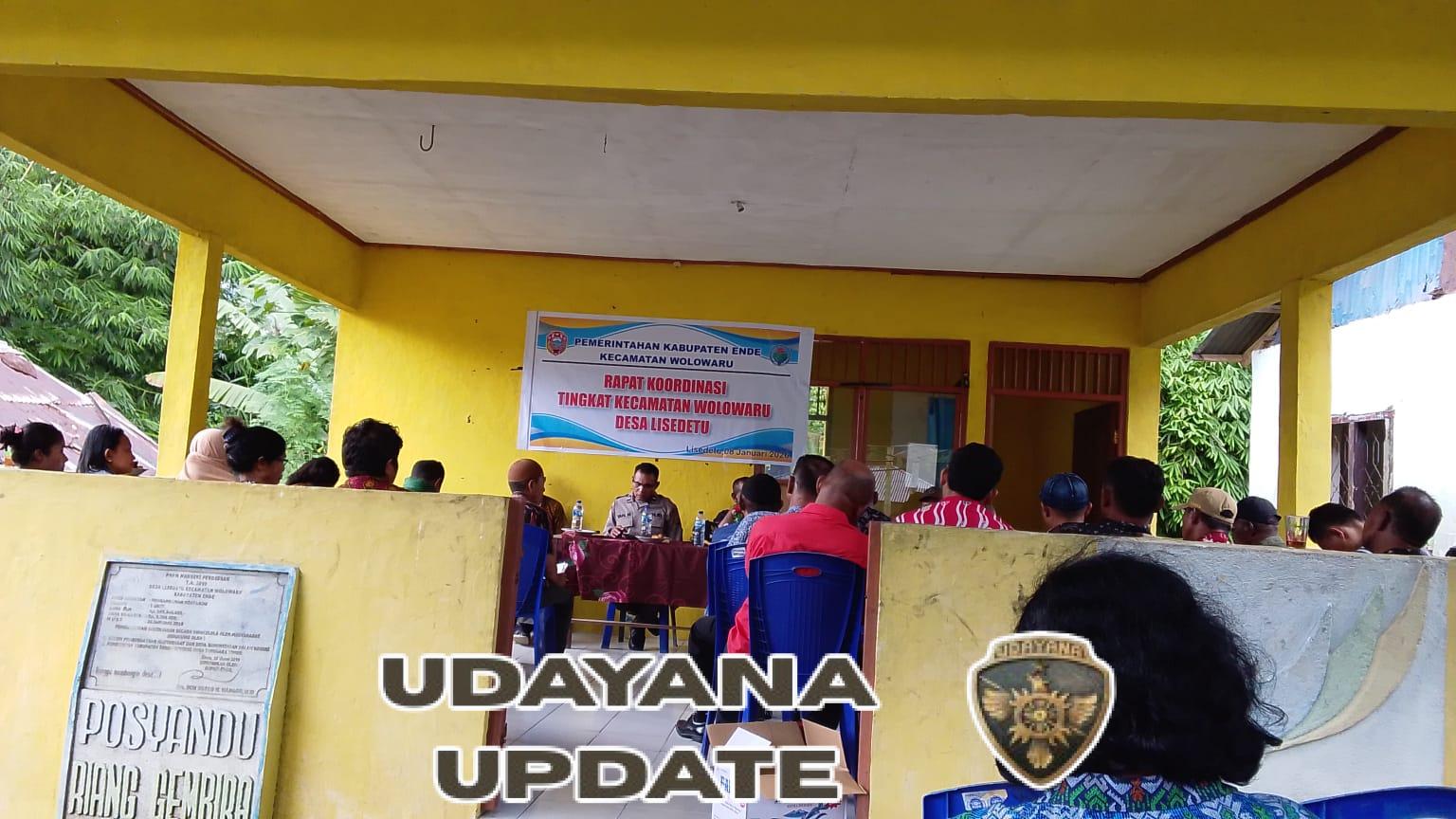 Babinsa Wolowaru Hadiri Rapat Koordinasi Kecamatan di Desa Lisedetu