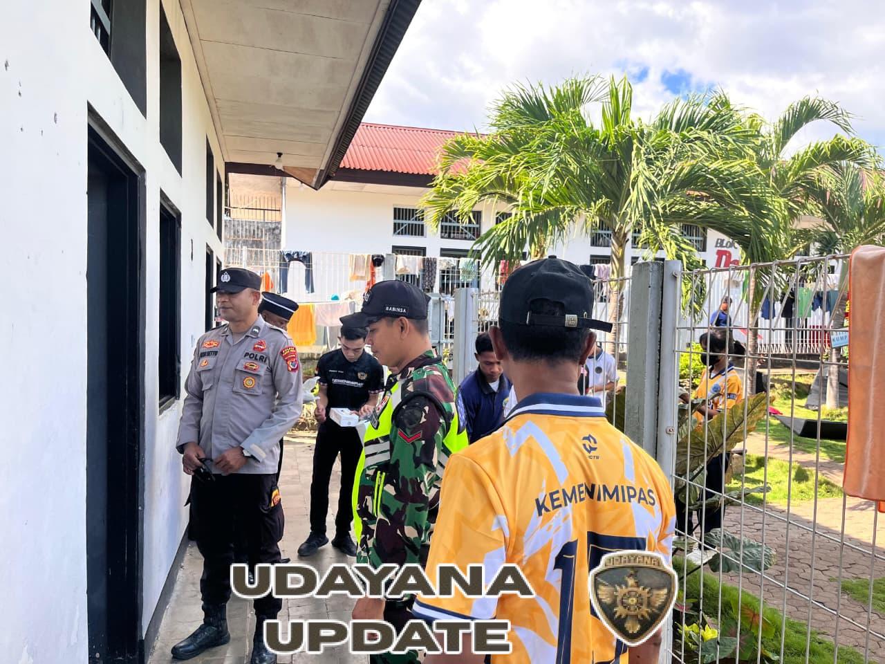 Babinsa Koramil 1624-01/Larantuka Dampingi Pemeriksaan di Rutan Kelas II Larantuka