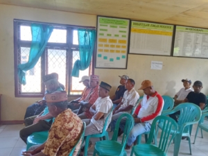 Pjs Danramil 1630-02/Lembor Hadiri Undangan Kamtibmas di Desa Lalong, Perkuat Sinergi Keamanan Wilayah