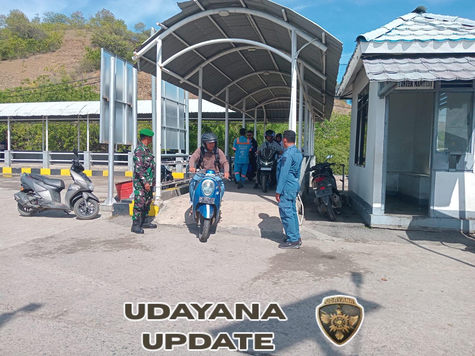 Koramil 1628-04/Poto Tano Amankan Aktivitas Penyeberangan di Pelabuhan Poto Tano