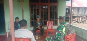 Sertu Lukman Pantau Keamanan Wilayah dan Bangun Komunikasi dengan Warga Desa Nuamuri