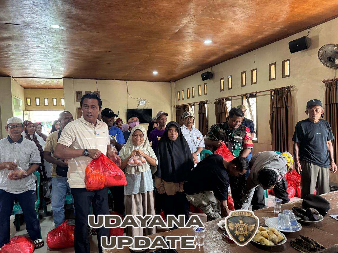 Babinsa Bukit Damai Hadiri Pembagian Sembako untuk Lansia dan Janda Tidak Mampu