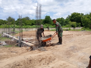 Babinsa Koramil 1603-01 Awasi Pengerjaan KDMP di Kota Uneng
