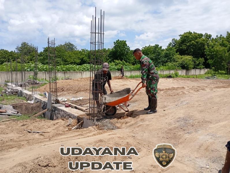 Babinsa Koramil 1603-01 Awasi Pengerjaan KDMP di Kota Uneng