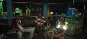Patroli Malam Babinsa Koramil Wawo Ciptakan Rasa Aman di Desa Binaan