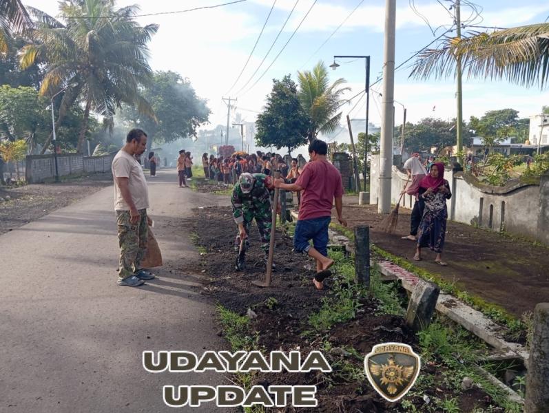 Babinsa Sorinomo Ajak Warga dan Pelajar Gotong Royong di Masjid Al Taqwa