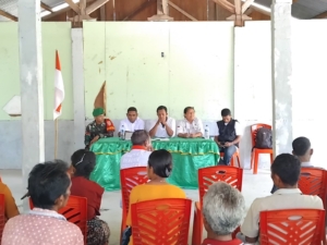 Babinsa Talibura Hadiri Evaluasi KPS Obo Bao, TNI Dukung Penguatan Perhutanan Sosial di Desa Runut