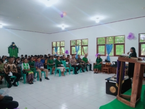 Babinsa Hadiri Syukur Natal dan Tahun Baru Keluarga Besar UPTD SMP Negeri 3 Pantai Baru