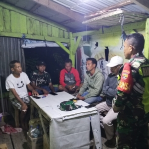 Sertu Salman Ingatkan Warga Desa Kala Agar Hidup Harmonis untuk Kehidupan Lebih Aman