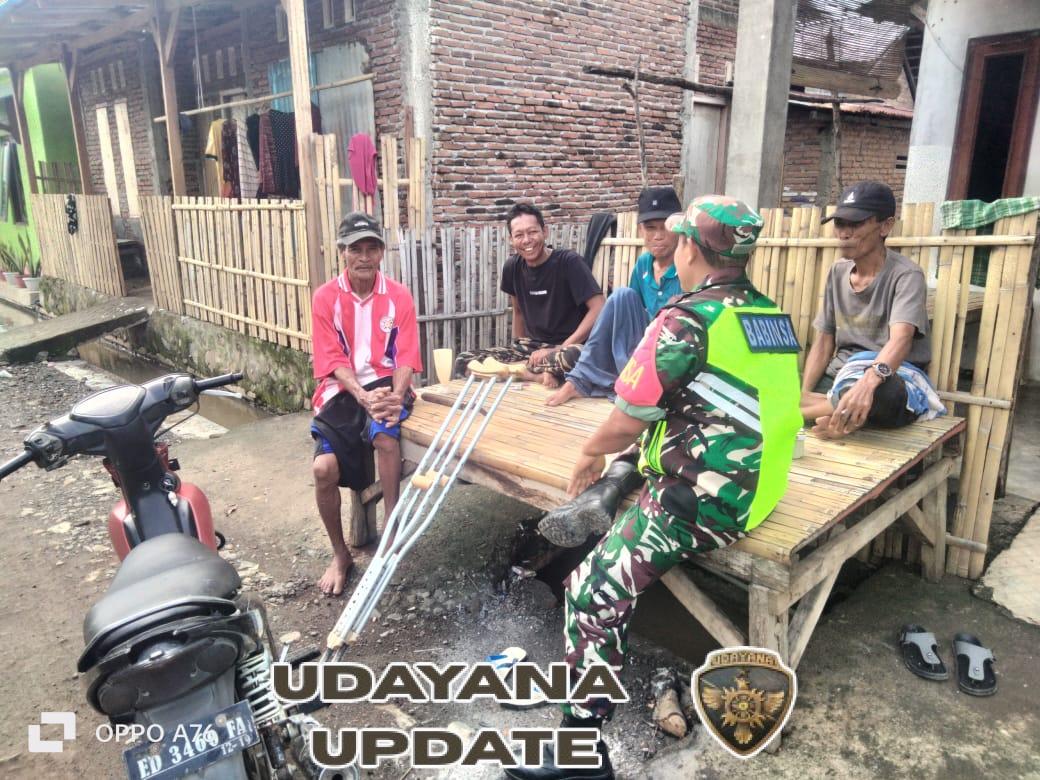 Babinsa Desa Tambe Dorong Musyawarah dan Mufakat untuk Selesaikan Masalah