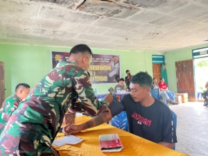 Satgas Pamtas Yonarhanud 2 Kostrad Adakan Pelayanan Kesehatan dan Sunat Gratis di Perbatasan