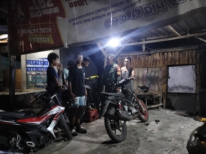 Cegah Kenakalan Remaja, Babinsa Desa Lune Aktif Dampingi Ronda Malam