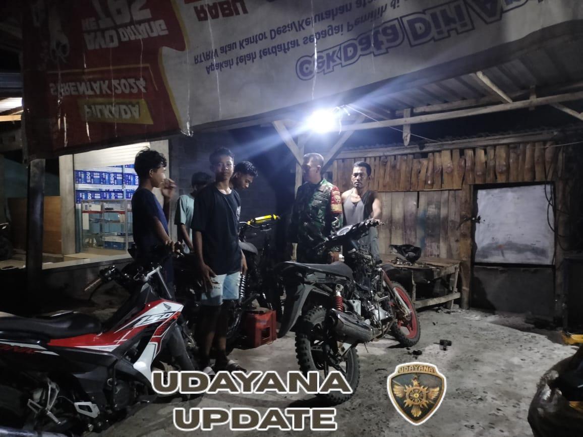 Cegah Kenakalan Remaja, Babinsa Desa Lune Aktif Dampingi Ronda Malam