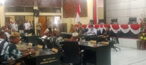 TNI AD Hadir di Tengah Aspirasi Warga, Babinsa Ende Pantau Situasi Penolakan TPS