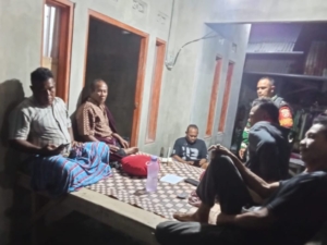 Sinergi Babinsa Koramil 1608-07/Monta Ciptakan Ketenteraman Lingkungan Saat Malam Hari