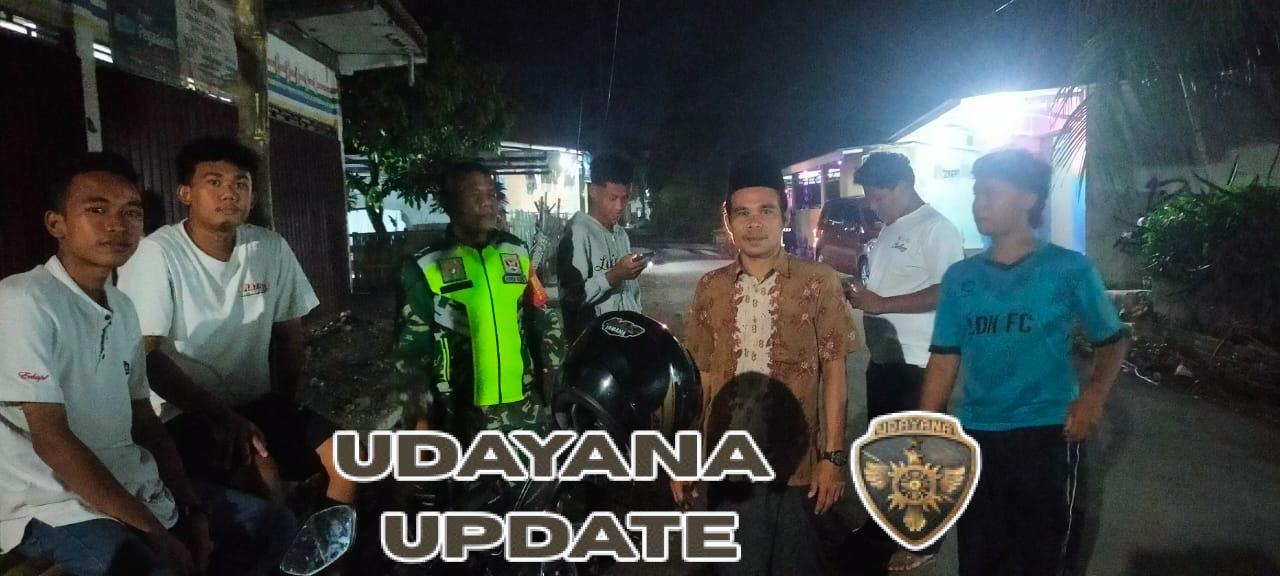 Cegah Potensi Gangguan Keamanan, Babinsa Lakukan Patroli Malam Keliling Wilayah