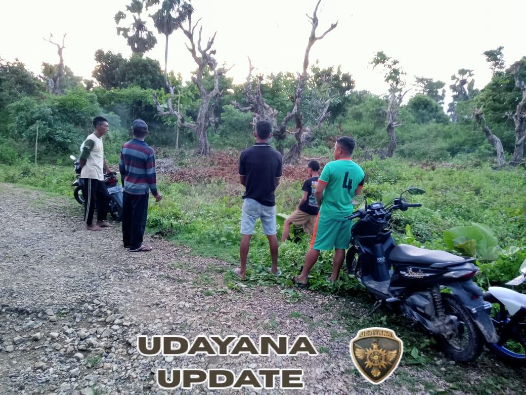 Babinsa Koramil 1627-03/Batutua Laksanakan Komsos dan Pembersihan Lokasi KDKMP Desa Mundek