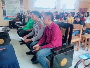 Babinsa Koramil 1627-02/Pantai Baru Hadiri Syukuran Natal 2025 dan Tahun Baru 2026 di SMK Negeri Pantai Baru