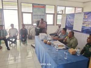 Babinsa Monta Baru Hadiri Musyawarah Warga Karang Taruna Lamonca di Woja