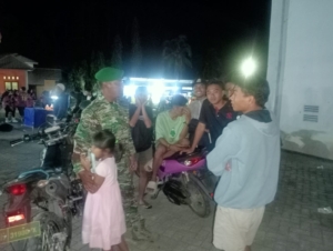 Babinsa Koramil 1628-05/Jereweh Laksanakan Patroli Malam Jaga Kamtibmas