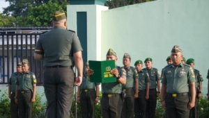 Tegaskan Disiplin Prajurit, Dandim 1630/Mabar Pimpin Upacara Bendera di Awal Pekan