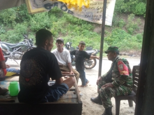Sertu Denis Fernandes Pantau Keamanan Wilayah, Warga Loboniki Sambut Antusias