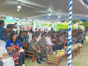 Kasdim 1601/Sumba Timur Menghadiri Launching NTT Mart by Dekranasda di Waingapu