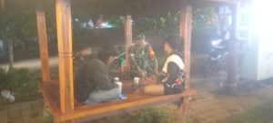 Babinsa Koramil Sekongkang Kodim 1628/Sumbawa Barat Laksanakan Patroli Malam