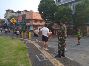 Aparat Gabungan  Di Klungkung Kawal Event Klungkung Run 2026, Run In The Heritage Of Bali